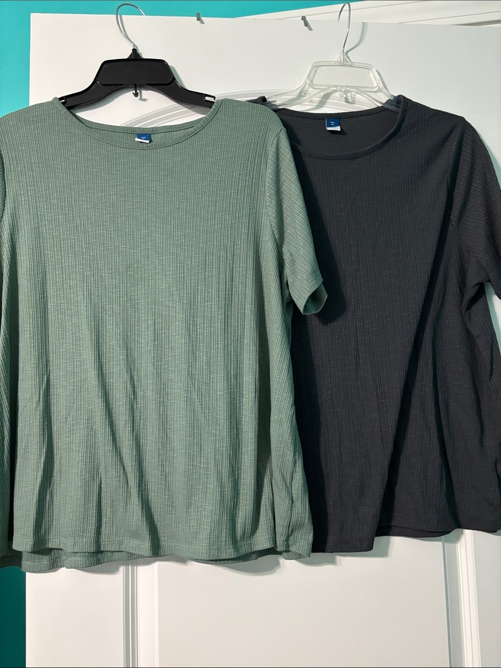 Old Navy Women's Short Sleeve Ribbed Tees - Sage Green & Black